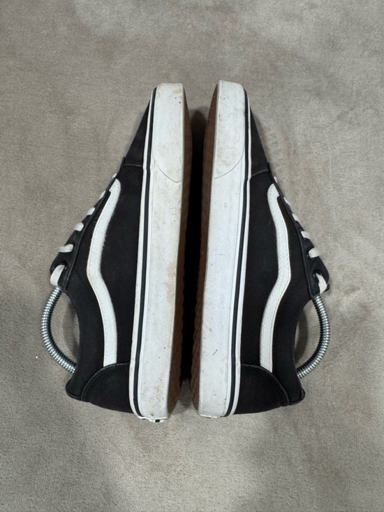 Vans Ward Old Skool Low-Top Sneakers - Picture 9 of 11
